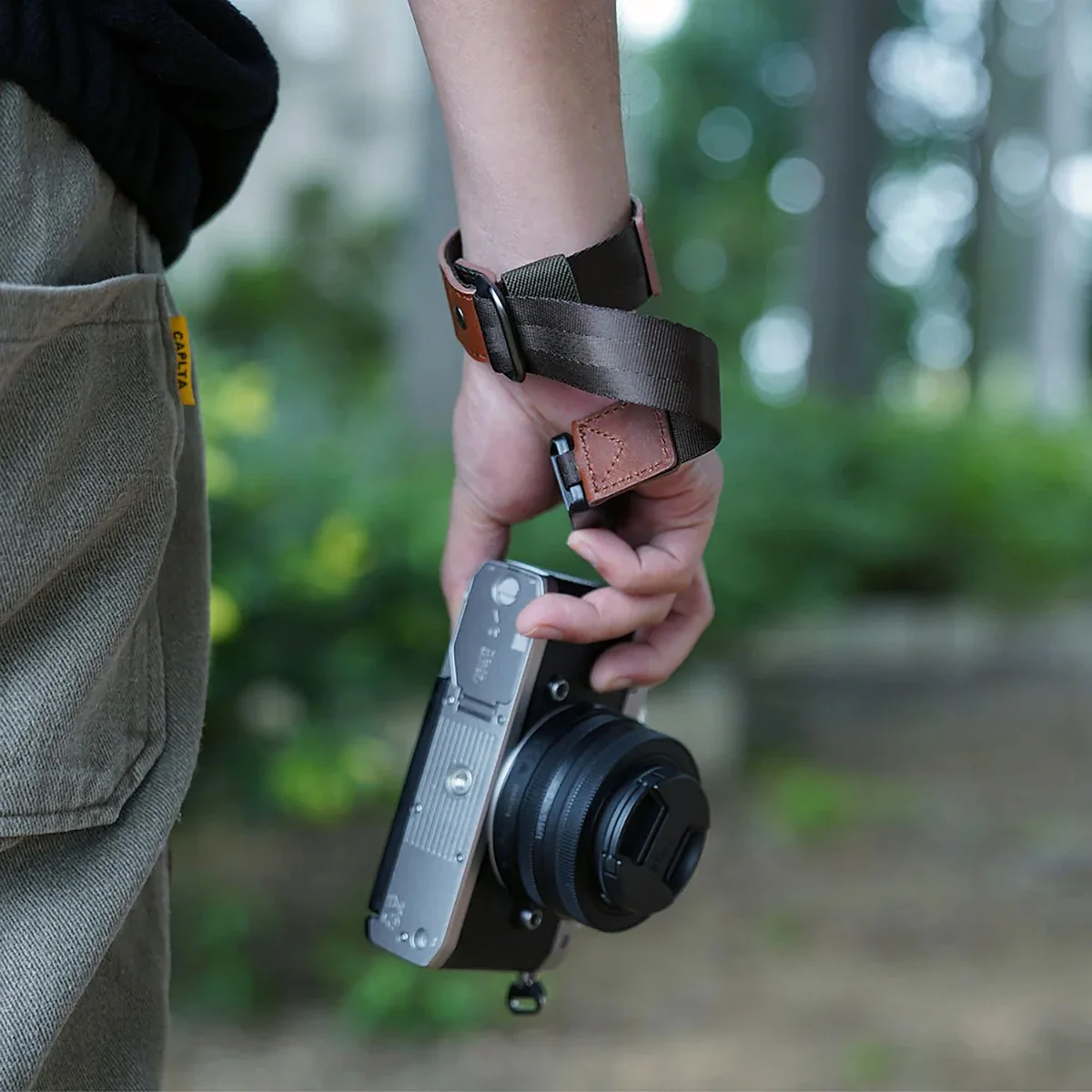 Vanguard VEO Optic Guard WS Wrist Strap with Quick Release System – Brown - Image 2