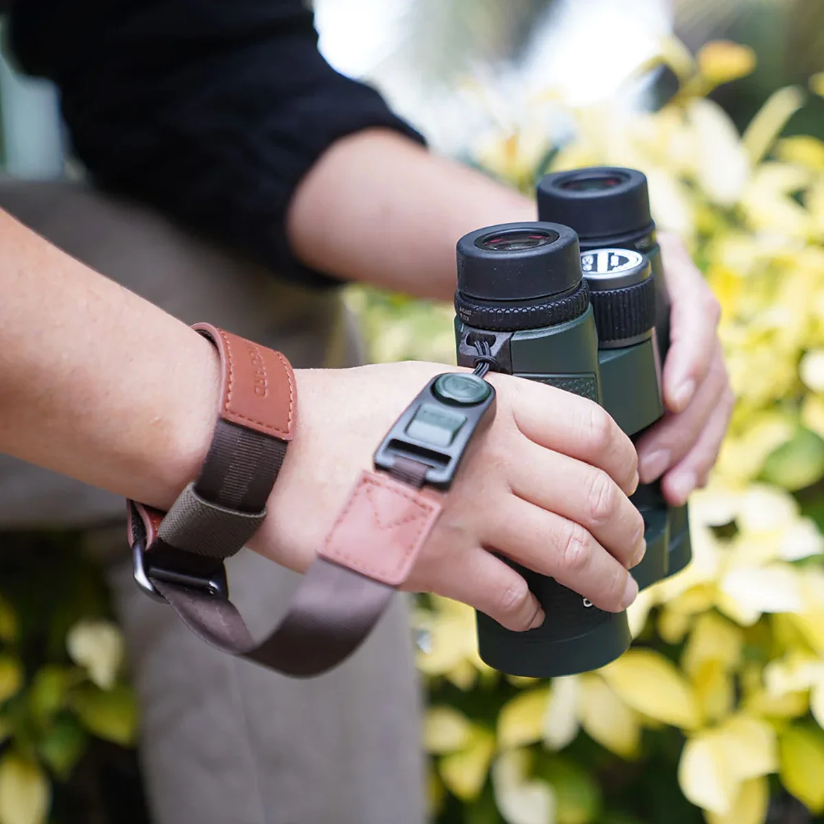 Vanguard VEO Optic Guard WS Wrist Strap with Quick Release System – Brown - Image 3