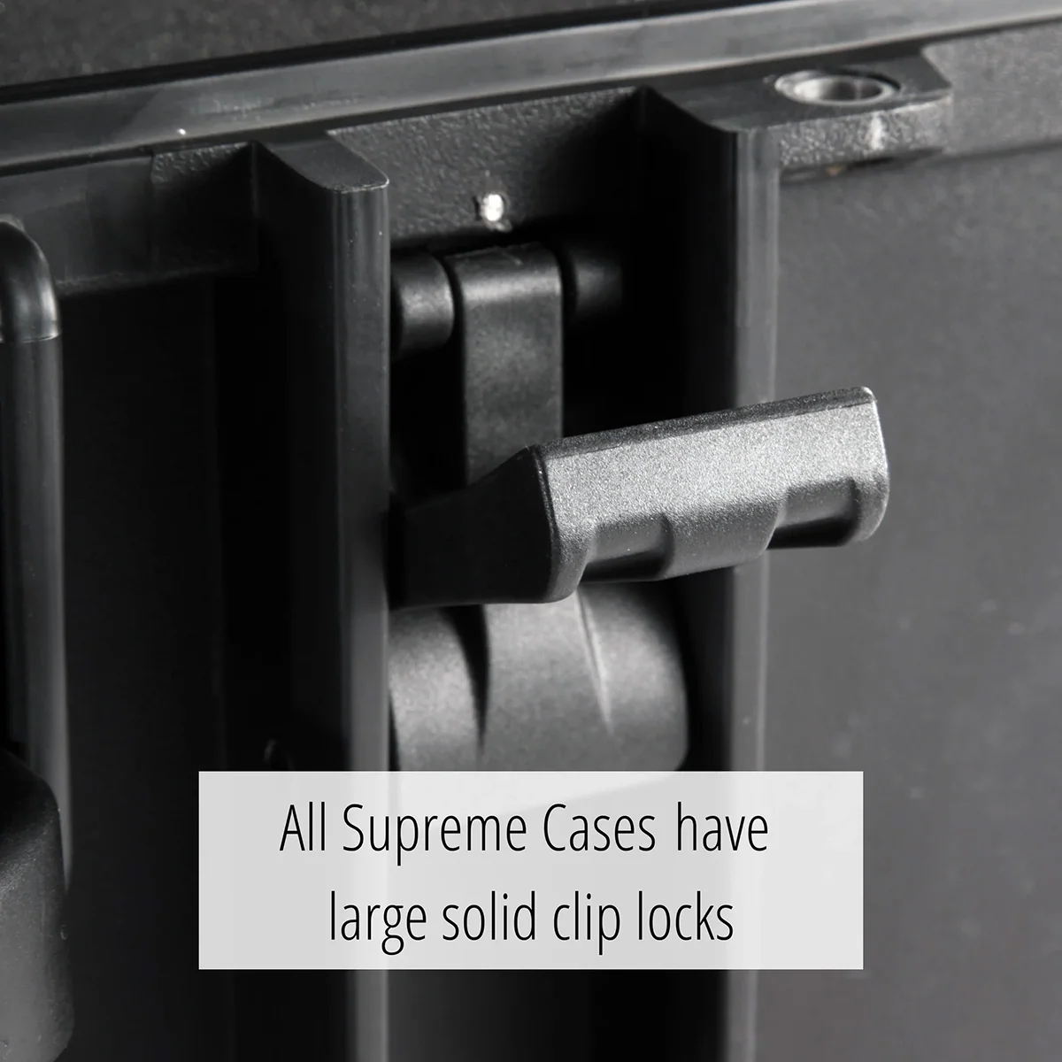 Vanguard SUPREME 46F Extreme Waterproof Hard Case with Customizable Foam Inserts – 55 × 44 × 22 cm - Image 12